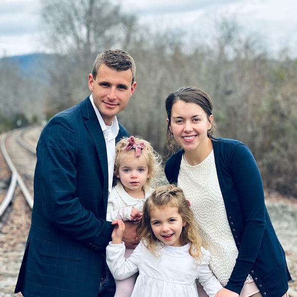 Hi! I’m Brooke🤍 - Picture 3 of 9